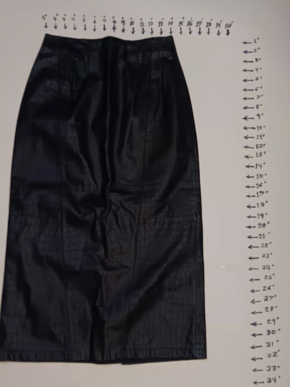 Toffs Black Leather Croc-Embossed Women’s Pencil Skirt